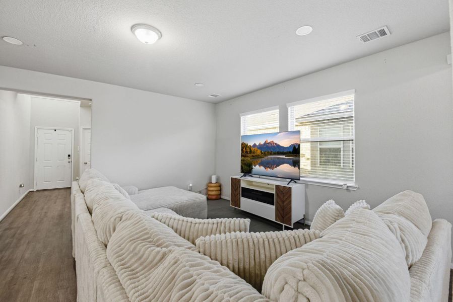 Furnished interior view inside a new home in Legends Bay, Baytown (Image 17). Furnished interior view inside a new home in Legends Bay, Baytown (Image 17).