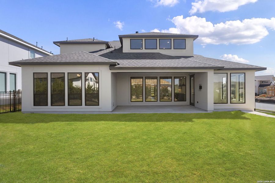 Exterior details and patio area of a home in Esperanza, Boerne (Image 3).