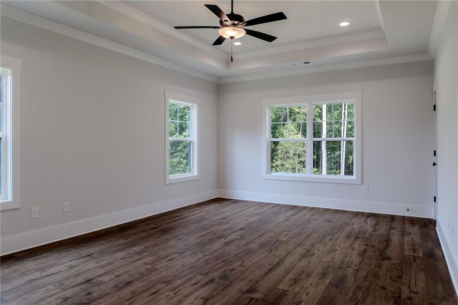 Spacious, unfurnished interior of a new home in Spring Creek, Monroe (Image 20). Spacious, unfurnished interior of a new home in Spring Creek, Monroe (Image 20).