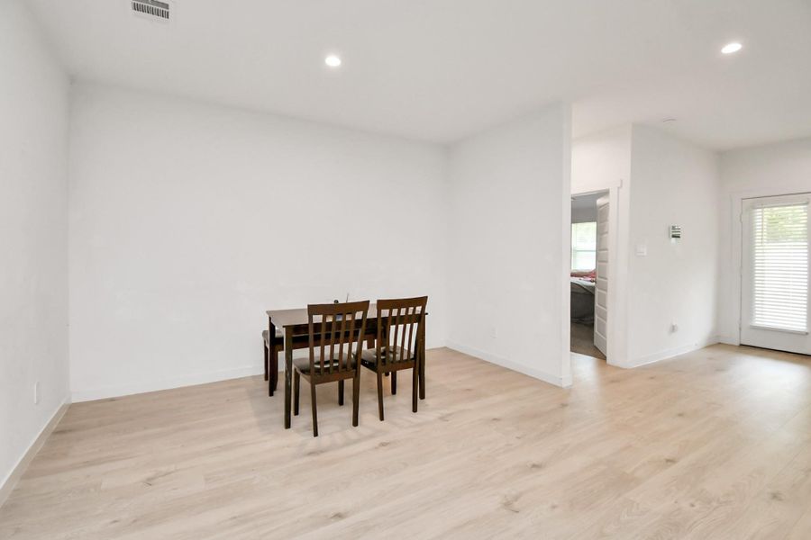 Image 24 of a home in Post Oak Pointe.