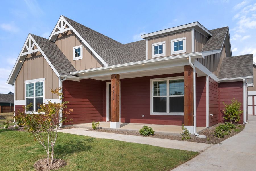 Front exterior of a new home in Heritage Towne, Midlothian, TX, highlighting curb appeal (Image 19). Front exterior of a new home in Heritage Towne, Midlothian, TX, highlighting curb appeal (Image 19).