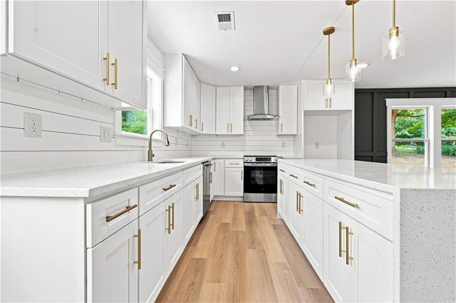 Furnished interior view inside a new home in , Hiram (Image 7).