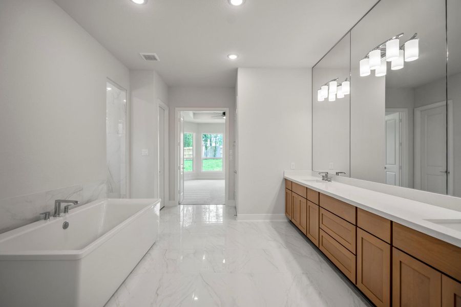 Furnished interior view inside a new home in The Woodlands Hills, Willis (Image 17). Furnished interior view inside a new home in The Woodlands Hills, Willis (Image 17).