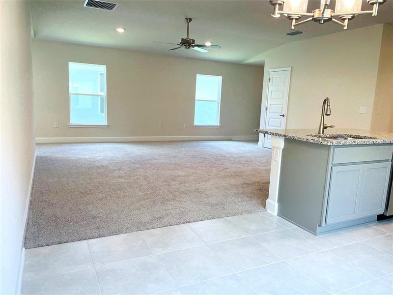 Spacious, unfurnished interior of a new home in Harmony Central, St. Cloud (Image 8).