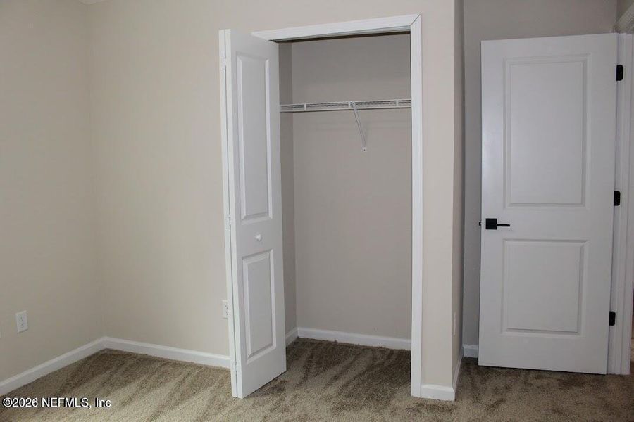 Spacious, unfurnished interior of a new home in , Middleburg (Image 19).