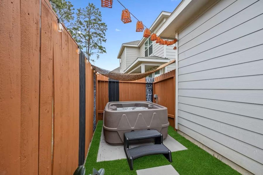 Exterior details and patio area of a home in Imperial Heights, Houston (Image 22). Exterior details and patio area of a home in Imperial Heights, Houston (Image 22).