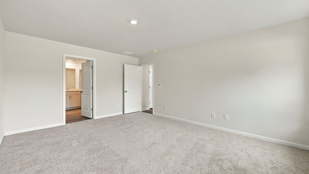 Spacious, unfurnished interior of a new home in Bynum Farms, Farmville (Image 18).