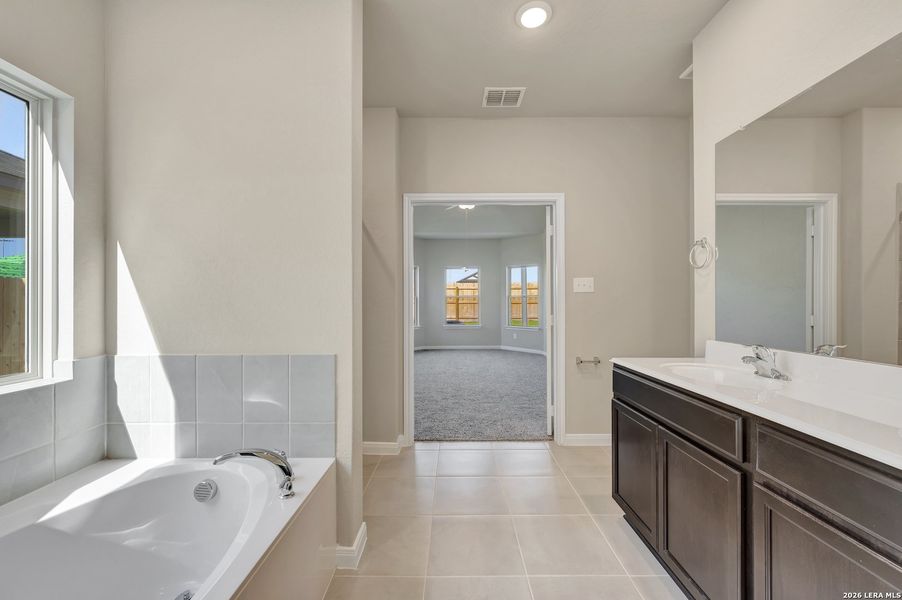 Furnished interior view inside a new home in Park Place, New Braunfels (Image 10).