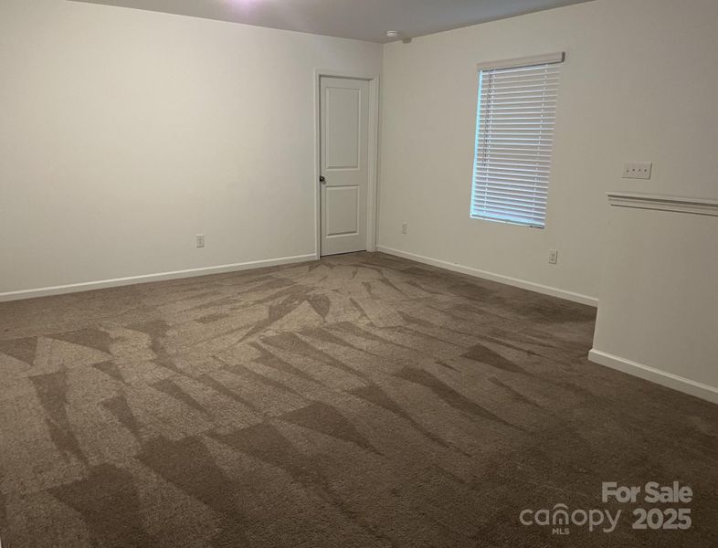 Spacious, unfurnished interior of a new home in , Charlotte (Image 15).