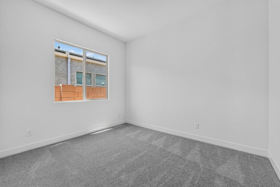 Spacious, unfurnished interior of a new home in Combs Ranch, San Tan Valley (Image 19).