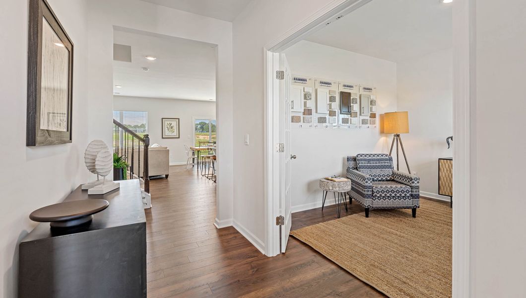 Furnished interior view inside a new home in Sage Grove, Lyman (Image 7).