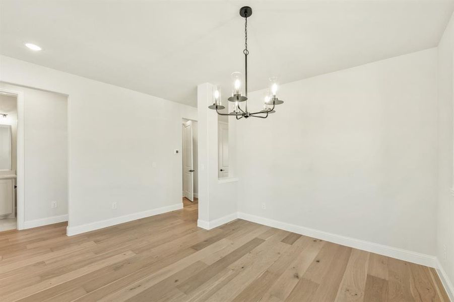 Spacious, unfurnished interior of a new home in The Oasis at North Grove 75-80, Waxahachie (Image 28). Spacious, unfurnished interior of a new home in The Oasis at North Grove 75-80, Waxahachie (Image 28).