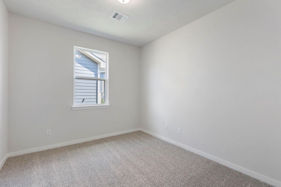 Spacious, unfurnished interior of a new home in , Huntsville (Image 26).