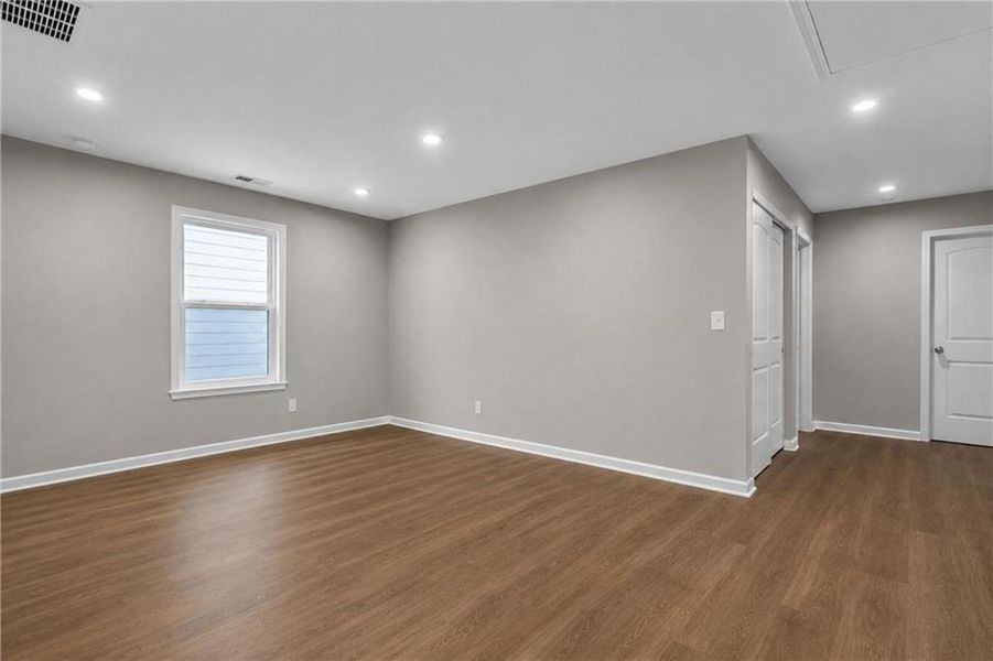 Spacious, unfurnished interior of a new home in Twin Lakes, Hoschton (Image 24).