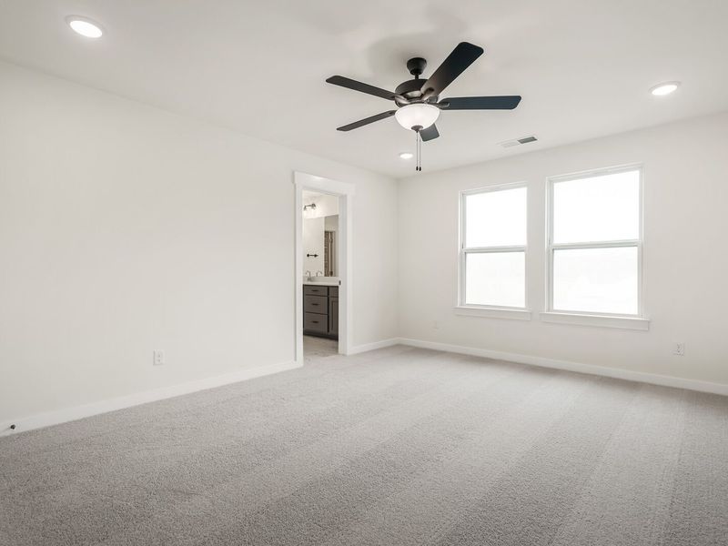 Spacious, unfurnished interior of a new home in Woods Crossing, Gallatin (Image 36).