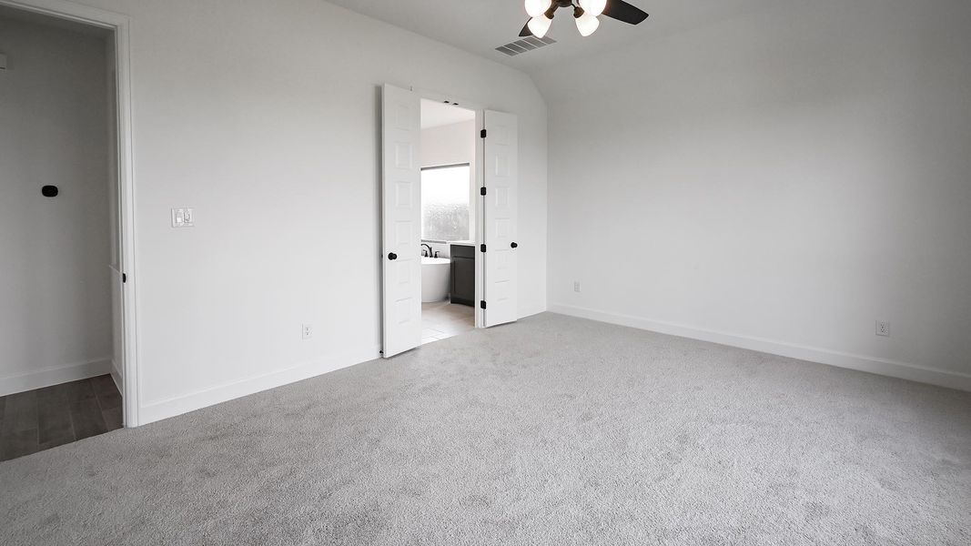 Spacious, unfurnished interior of a new home in Juniper Springs, Lockhart (Image 11). Spacious, unfurnished interior of a new home in Juniper Springs, Lockhart (Image 11).
