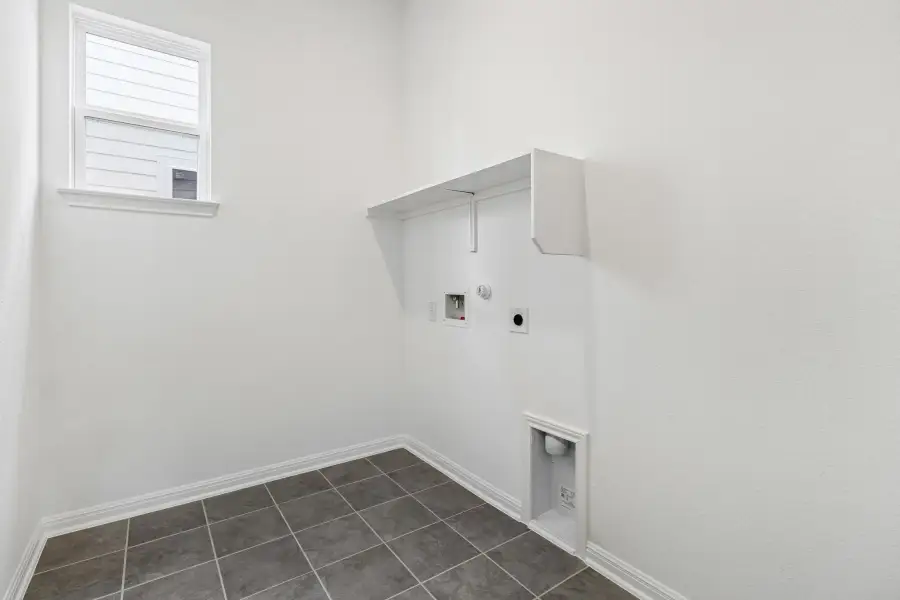 Representative unfurnished interior of a home built from the Duval by Taylor Morrison in Eastwood, Manor (Image 22).