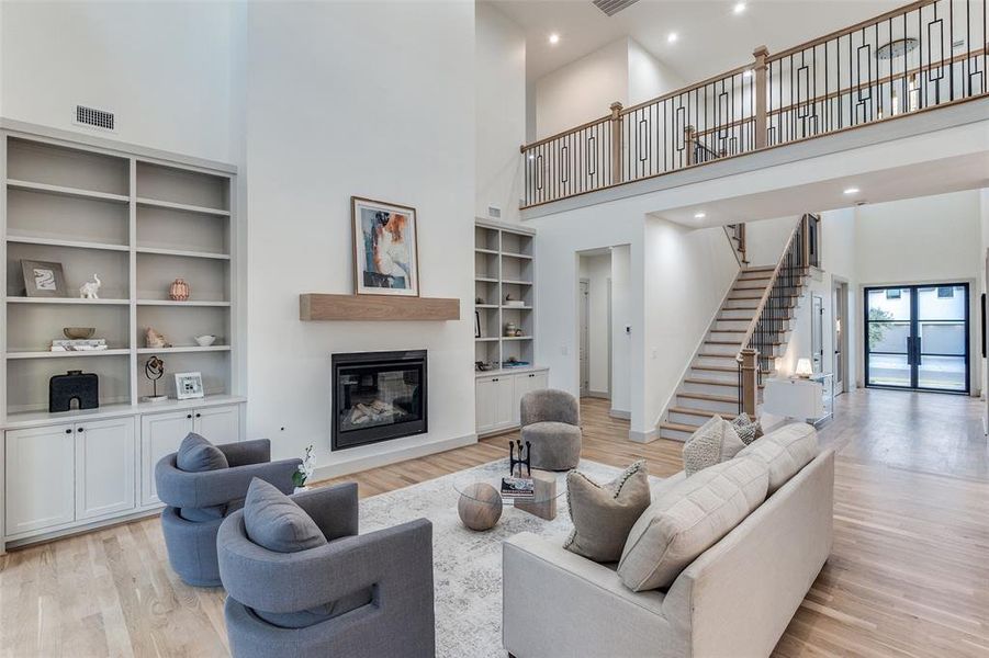 Furnished interior view inside a new home in , Dallas (Image 7). Furnished interior view inside a new home in , Dallas (Image 7).