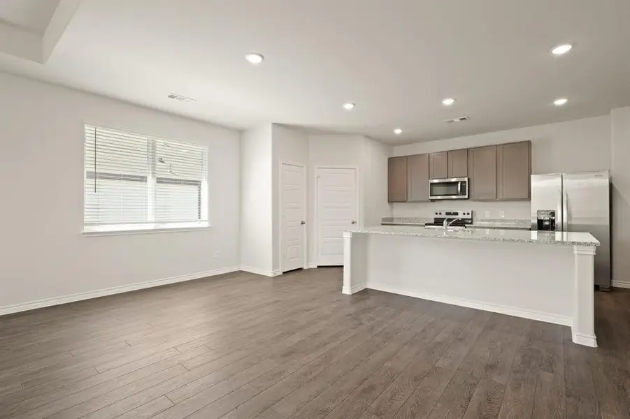 Image 36 of a home in Deer Creek.