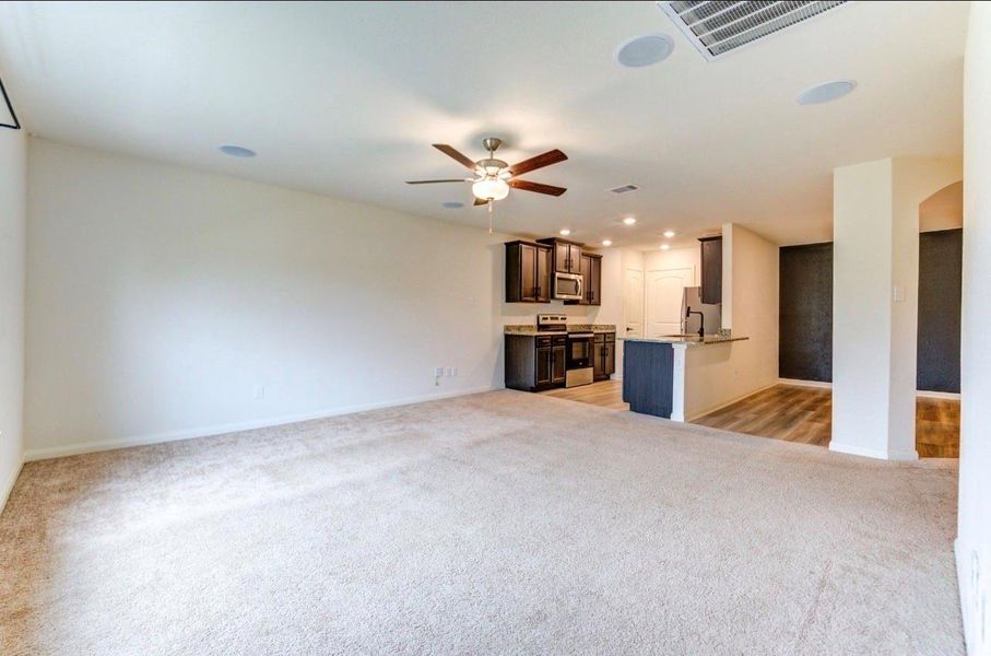 Spacious, unfurnished interior of a new home in Williams Trace, Magnolia (Image 37).