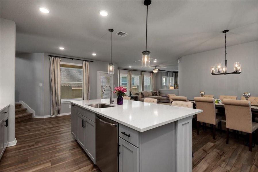 Furnished interior view inside a new home in The Grand Prairie 40’, Hockley (Image 11).