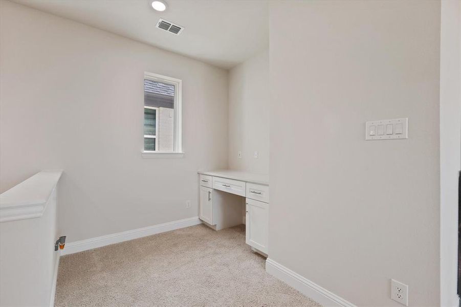 Spacious, unfurnished interior of a new home in Symmetry 37s, Frisco (Image 26).