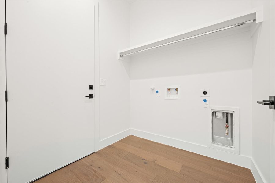 Spacious, unfurnished interior of a new home in , Austin (Image 25). Spacious, unfurnished interior of a new home in , Austin (Image 25).