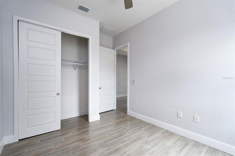 Spacious, unfurnished interior of a new home in , Rotonda West (Image 31).