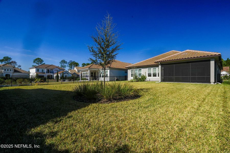 Exterior details and patio area of a home in Tamaya, Jacksonville (Image 30).