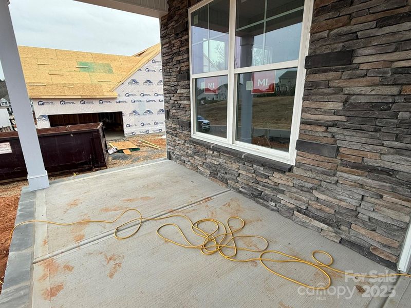 Exterior details and patio area of a home in Robinson Oaks, Gastonia (Image 3).