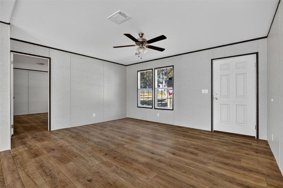 Spacious, unfurnished interior of a new home in , Williston (Image 18).