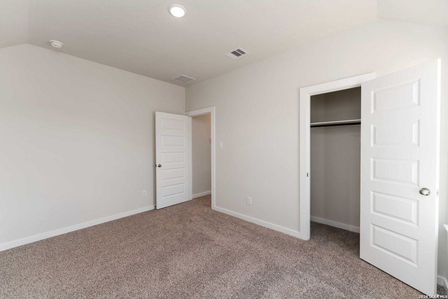 Spacious, unfurnished interior of a new home in Willow Point, San Antonio (Image 15). Spacious, unfurnished interior of a new home in Willow Point, San Antonio (Image 15).