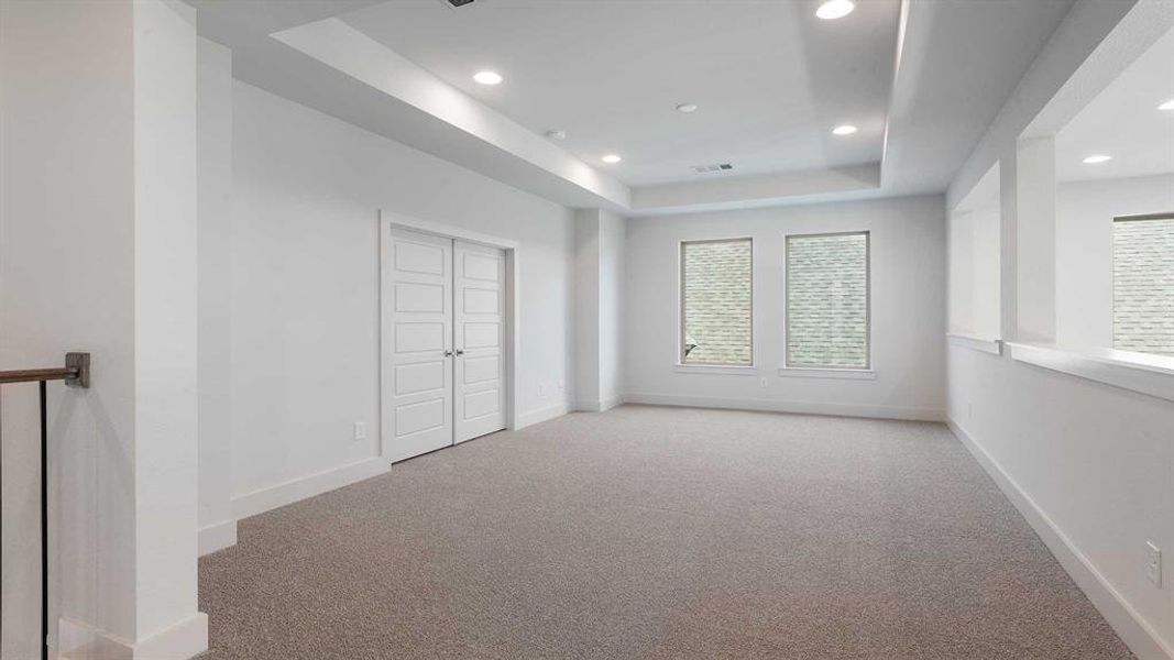 Spacious, unfurnished interior of a new home in Terraces 82'/100', Rockwall (Image 22).