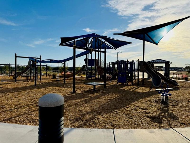 Community amenities in Claro at Amarillo Creek, Maricopa (Image 33).