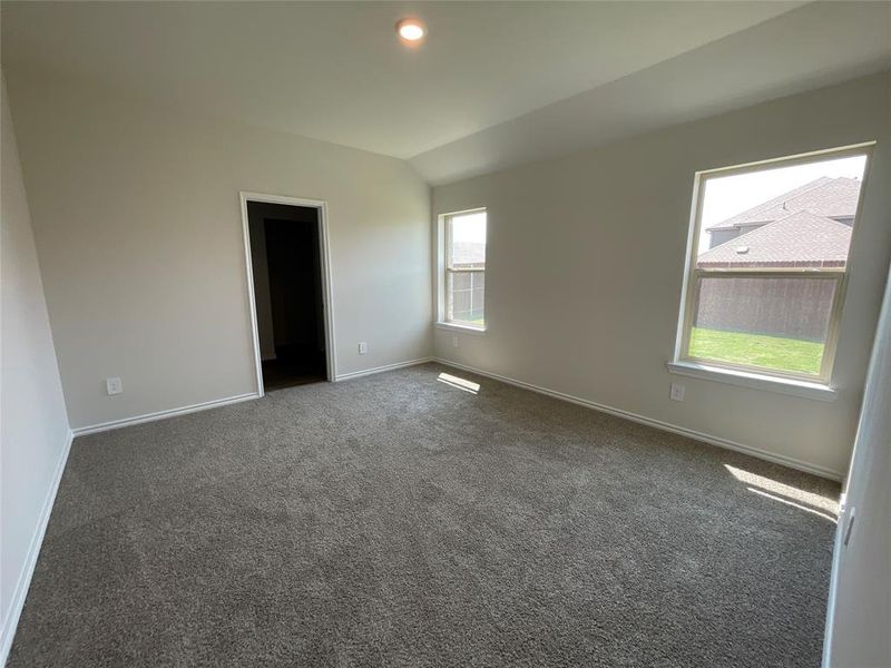 Spacious, unfurnished interior of a new home in Elevon, Lavon (Image 9).