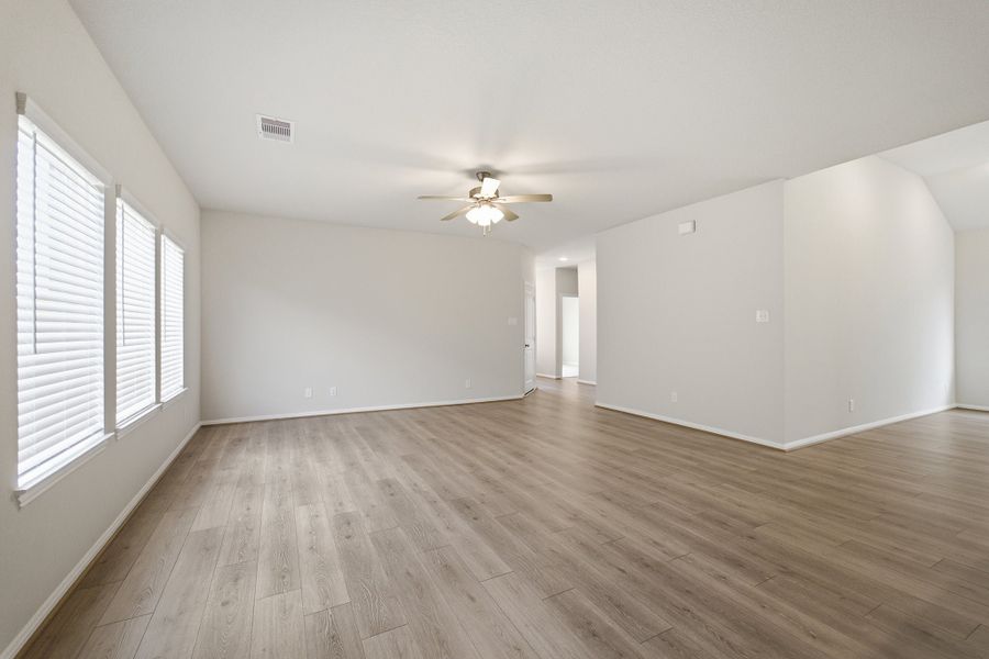 Spacious, unfurnished interior of a new home in Ashland, Texas City (Image 22). Spacious, unfurnished interior of a new home in Ashland, Texas City (Image 22).