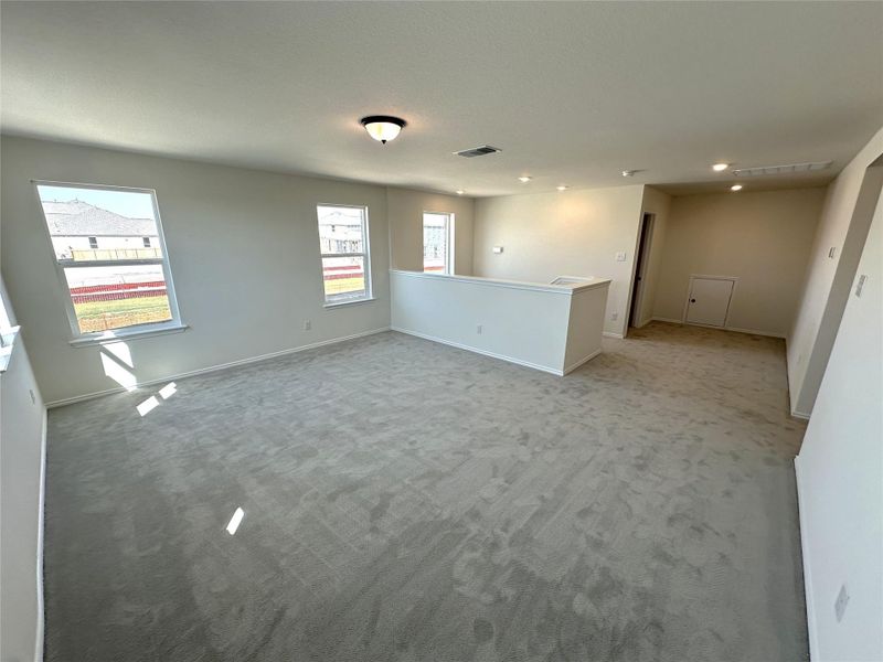 Spacious, unfurnished interior of a new home in Salerno - Classic Collection, Round Rock (Image 31). Spacious, unfurnished interior of a new home in Salerno - Classic Collection, Round Rock (Image 31).