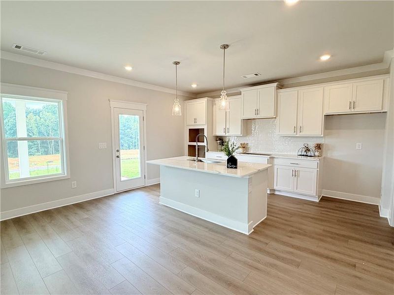 Furnished interior view inside a new home in Ponderosa Farms Manor, Gainesville (Image 13).