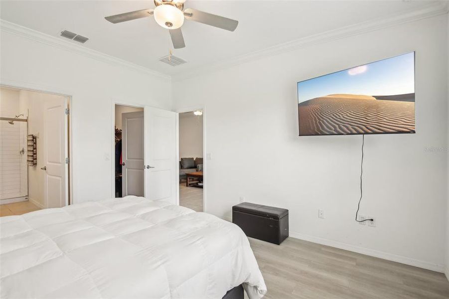 Master bedroom. Master bedroom.