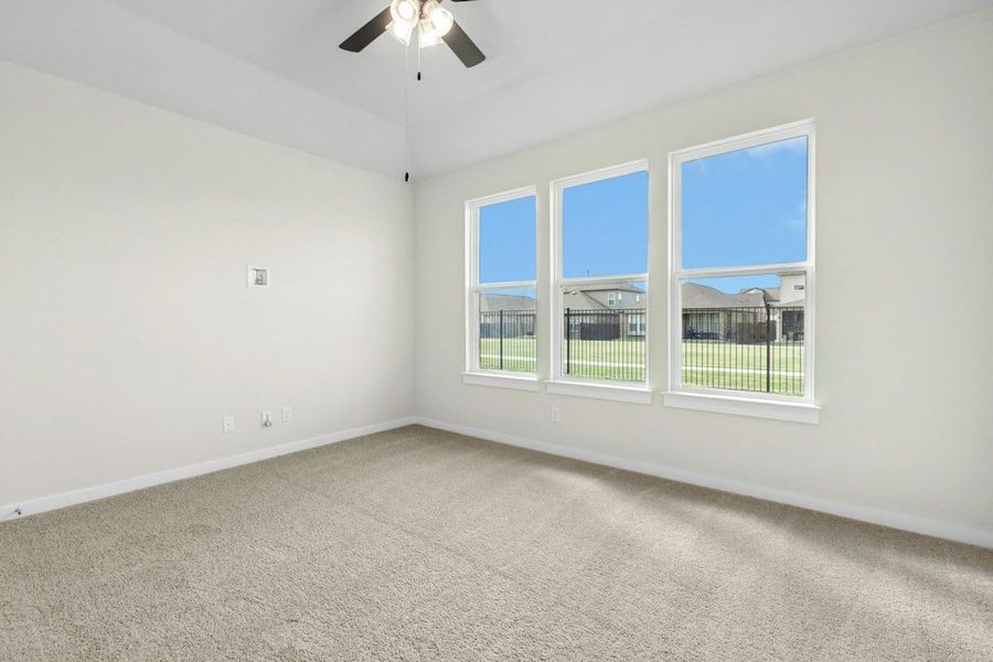 Spacious, unfurnished interior of a new home in University Heights, Round Rock (Image 19).