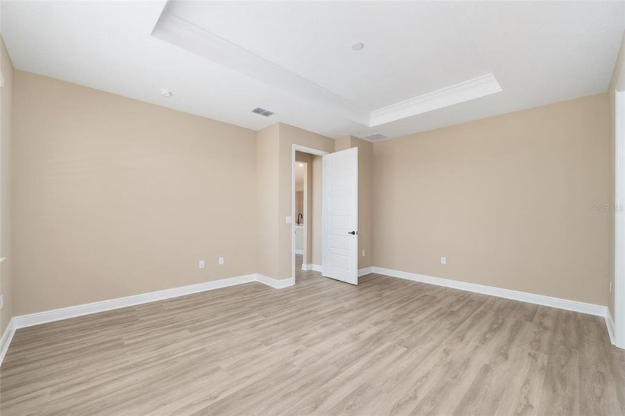 Spacious, unfurnished interior of a new home in , Ocala (Image 44).