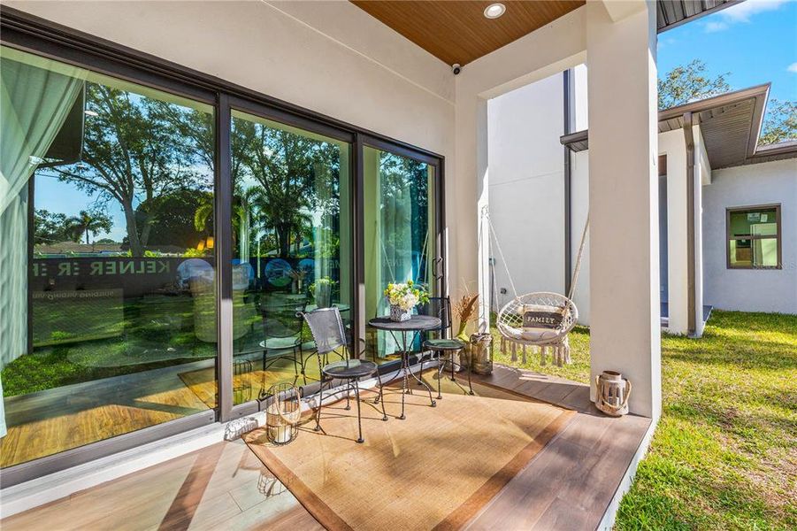 Exterior details and patio area of a home in , Gulfport (Image 28).