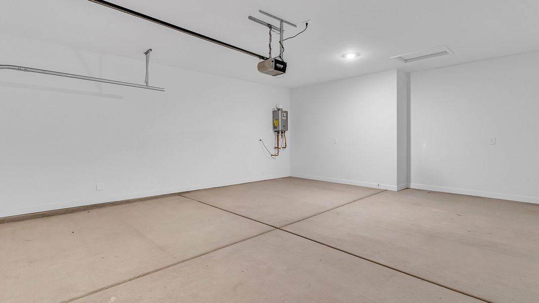 Representative unfurnished interior of a home built from the Parker by D.R. Horton in The Oasis at Rocking K, Vail (Image 26).