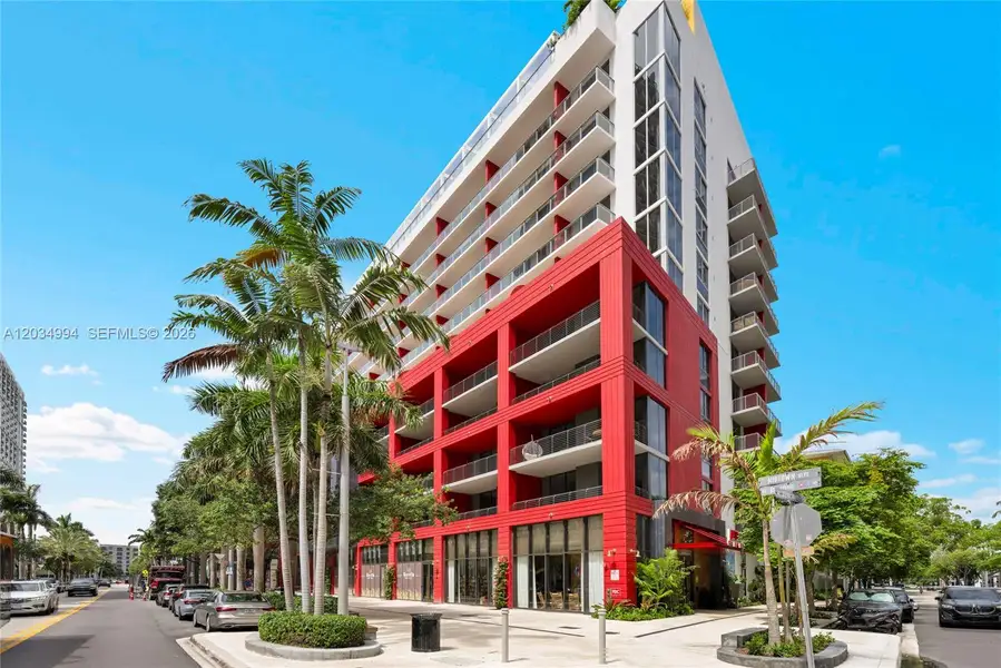 Condo located in Miami, FL showcasing its design and architecture (Image 2). Condo located in Miami, FL showcasing its design and architecture (Image 2).