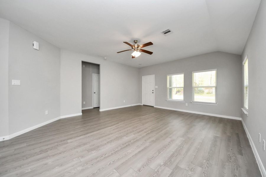 Spacious, unfurnished interior of a new home in , Cleveland (Image 17).