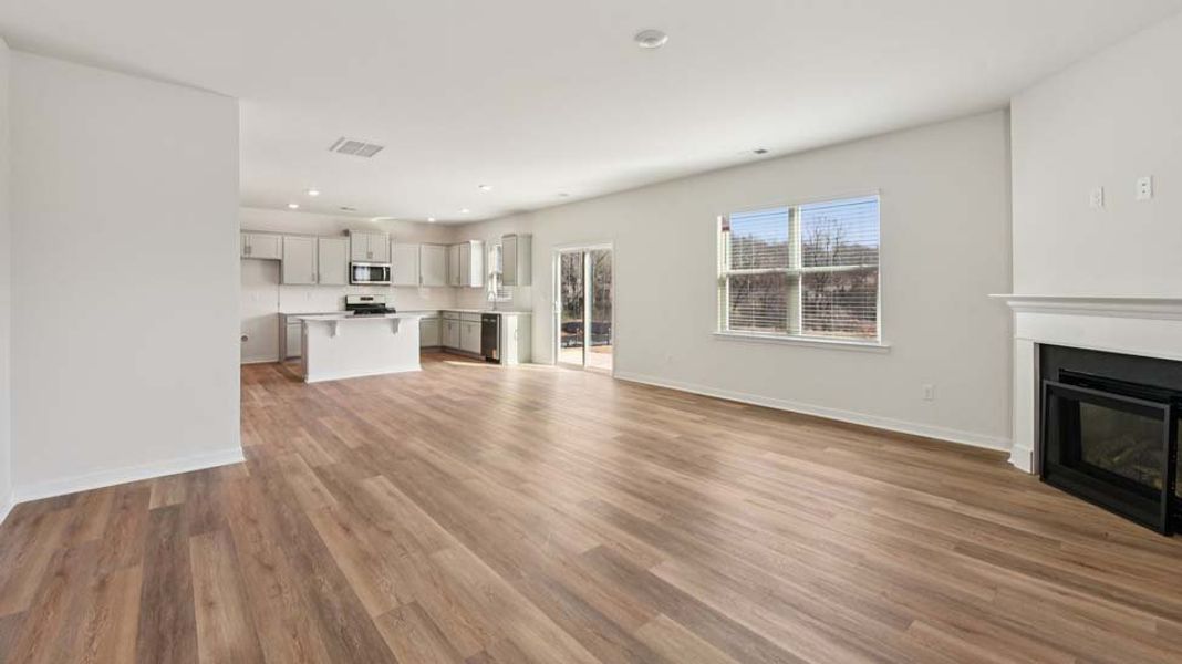 Spacious, unfurnished interior of a new home in Cardinal Creek, Charlotte (Image 17).