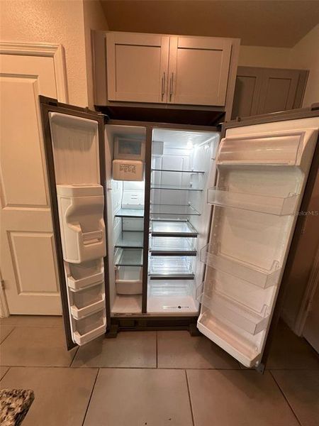 Furnished interior view inside a new home in , Davenport (Image 9).