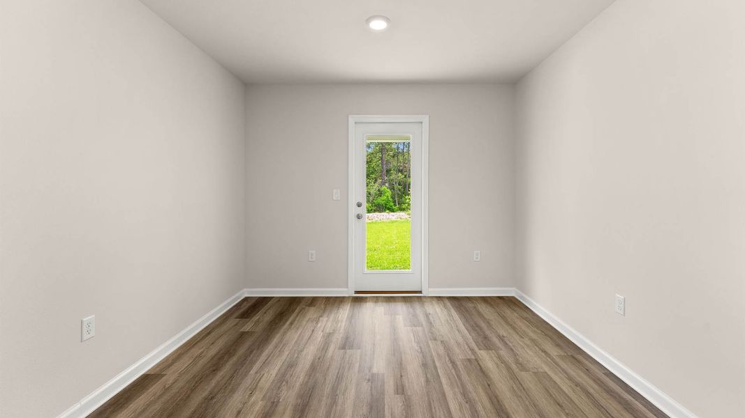 Spacious, unfurnished interior of a new home in Chateau Nemours, Port Saint Joe (Image 20).