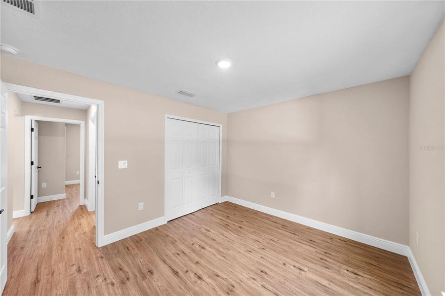 Spacious, unfurnished interior of a new home in , Ocala (Image 35).