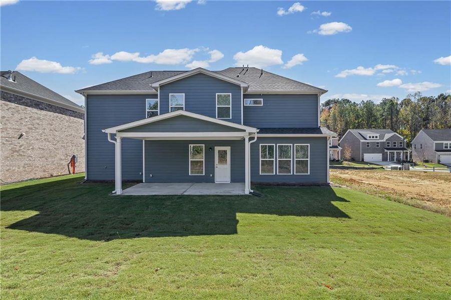 Exterior details and patio area of a home in Briar Creek, Atlanta (Image 4).